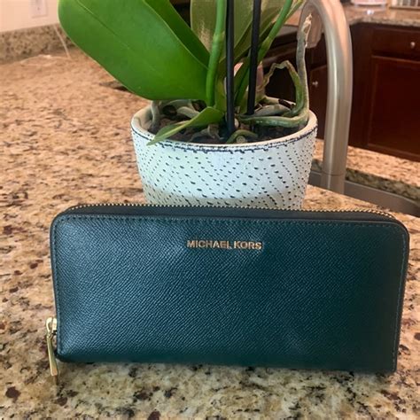 kelly green michael kors wallet|Michael Kors racing green wallet.